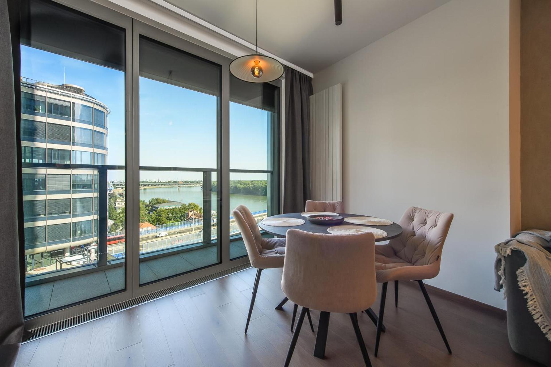 Nikas Eurovea Apartments - Free Parking Братислава Екстериор снимка