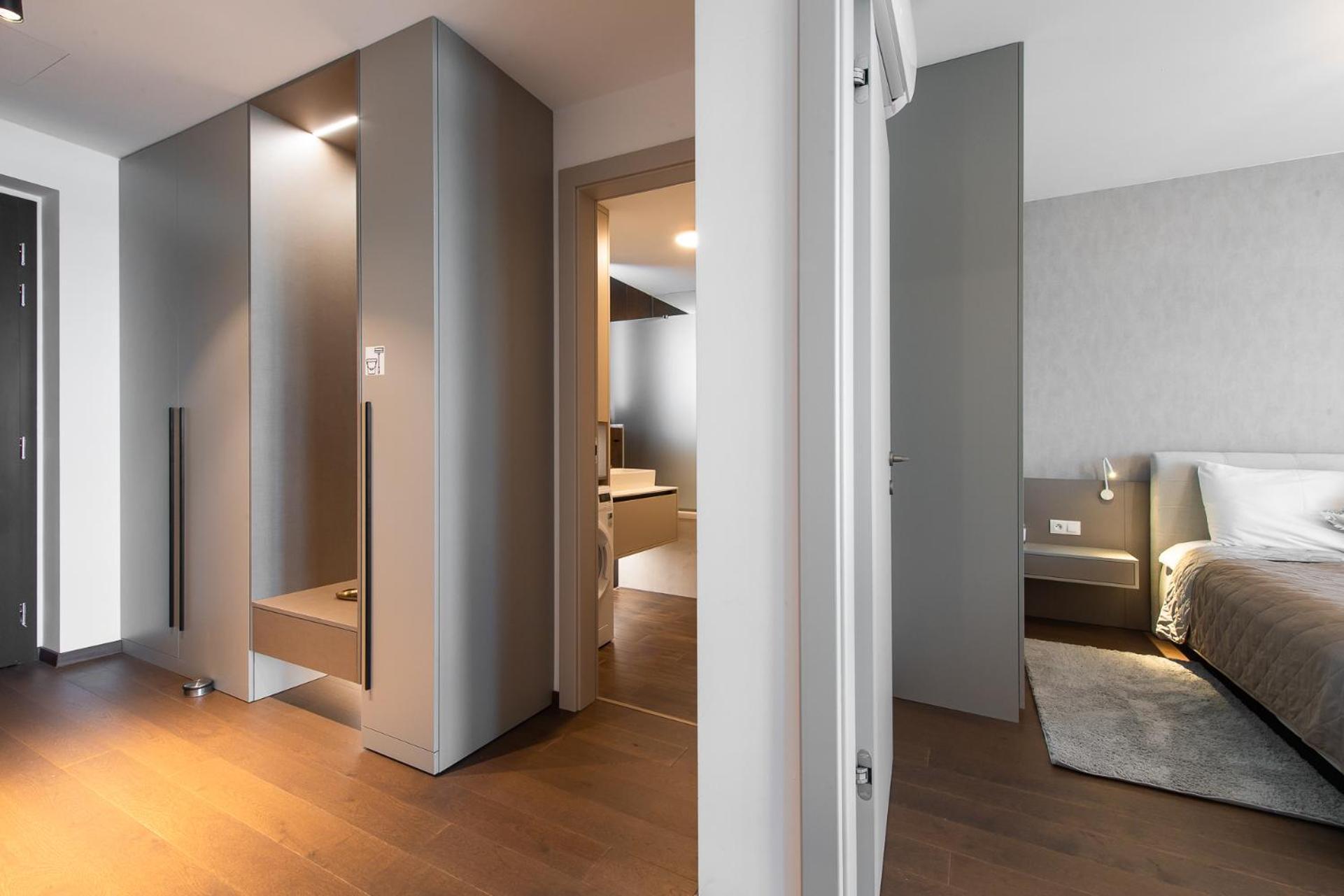 Nikas Eurovea Apartments - Free Parking Братислава Екстериор снимка