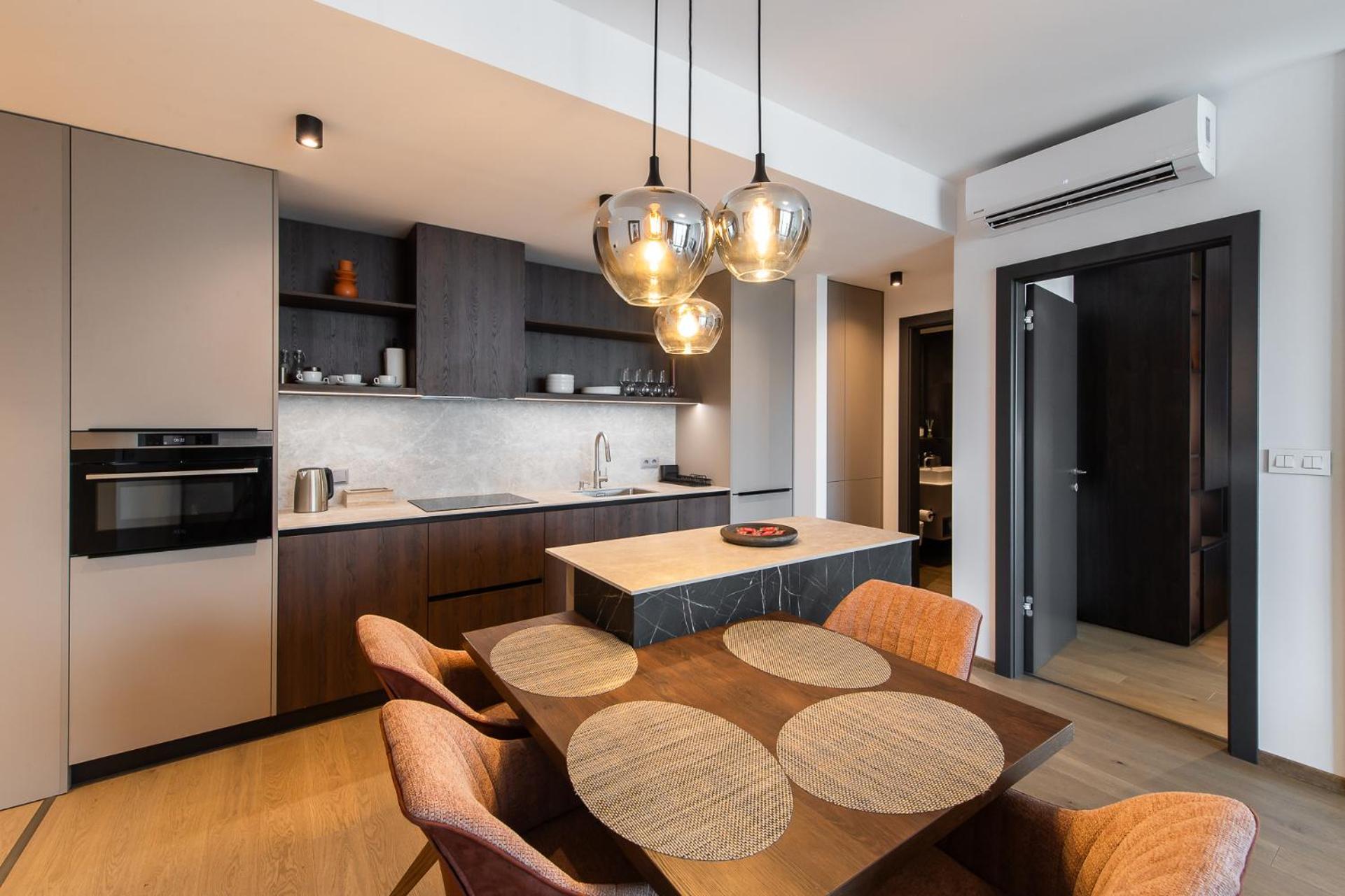Nikas Eurovea Apartments - Free Parking Братислава Екстериор снимка