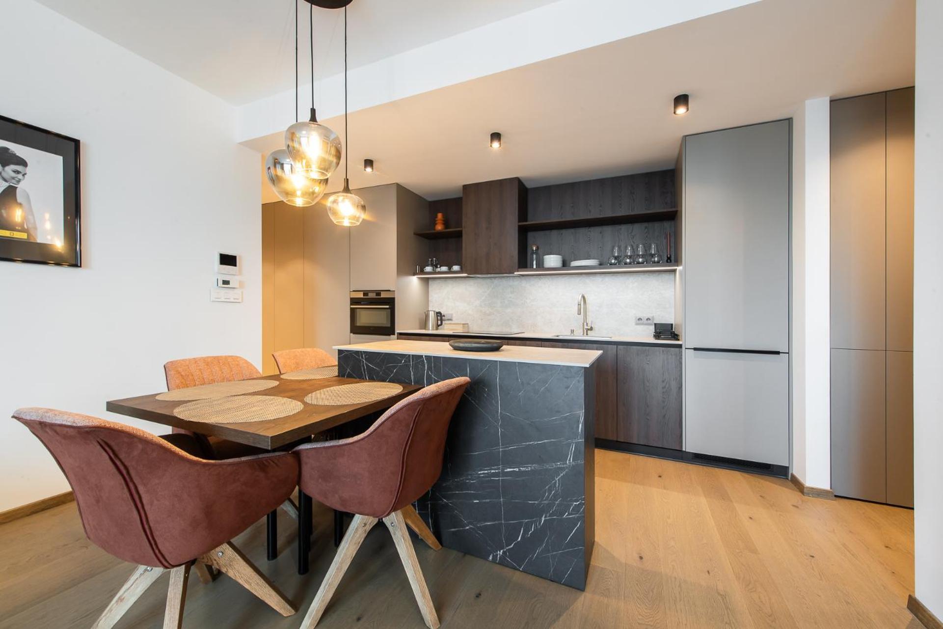 Nikas Eurovea Apartments - Free Parking Братислава Екстериор снимка